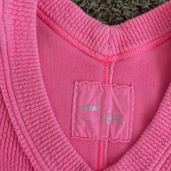 Aeire sweater. - Picture 2 of 3